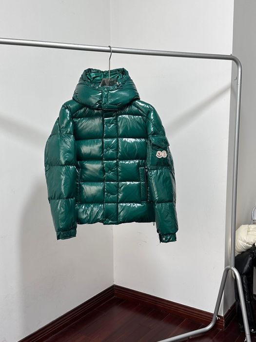 Яке Moncler М размер