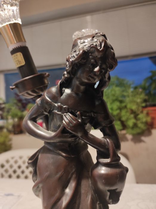 Антикварна настолна лампа