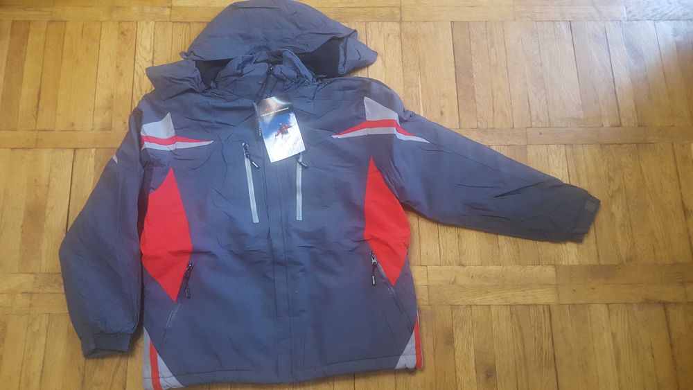 Geaca ski /schi noua, diferite marimi, doua culori