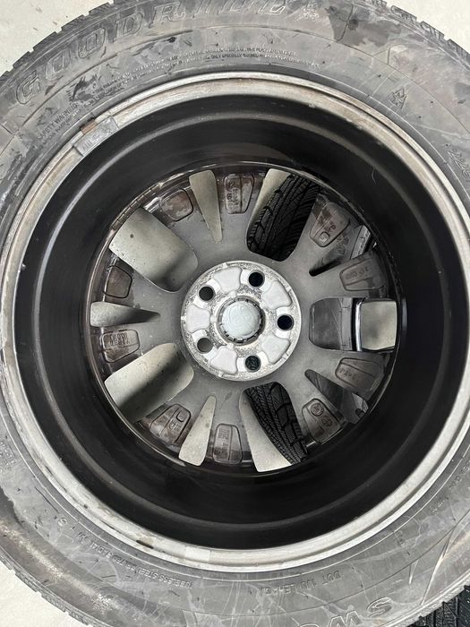 Гуми и Джанти 225/60/18 Toyota Rav4 Hybrid 2019/2025