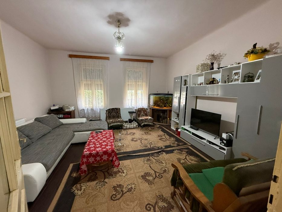 Casă de vânzare.