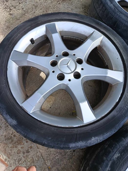 Продавам оригинални джанти с гуми за Мерцедес w203 / Ц класа