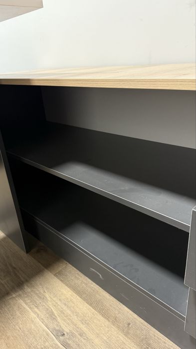 Шкаф и стол руководителя