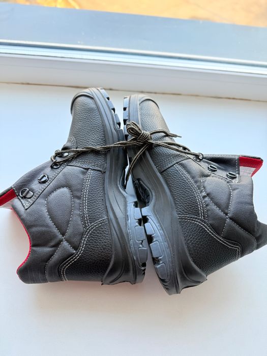 Спецобувь новая.