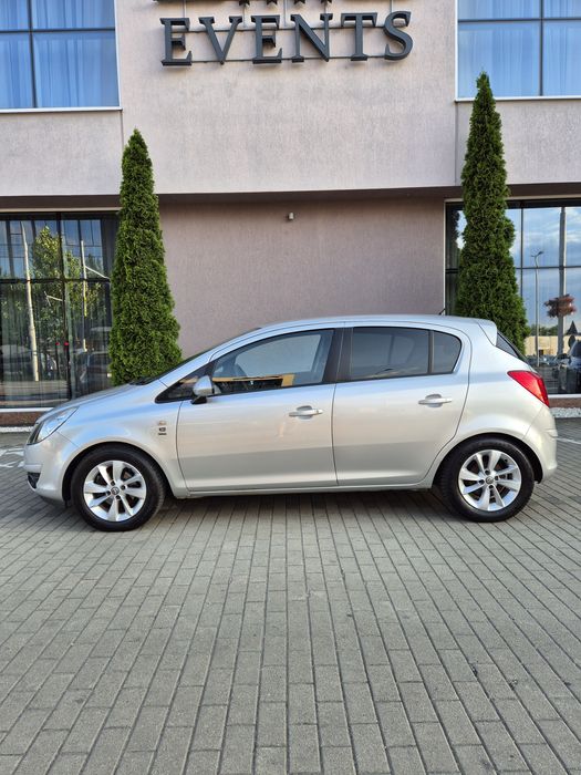 Opel Corsa D /1.4 Benzina/ Euro 5 /Clima