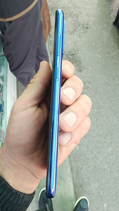 Samsung galaxy S20 plus 12/256