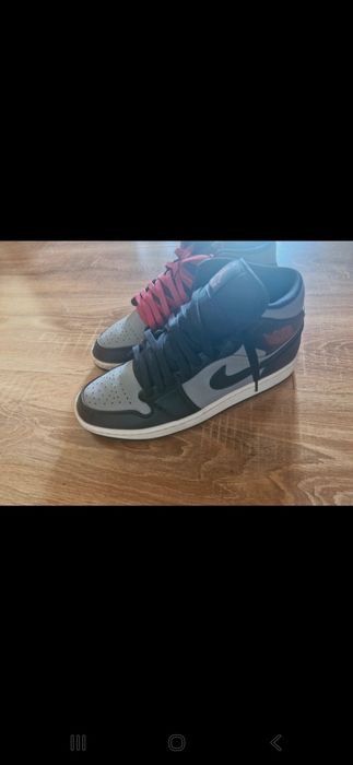 Jordan 1 Mid Shadow Red