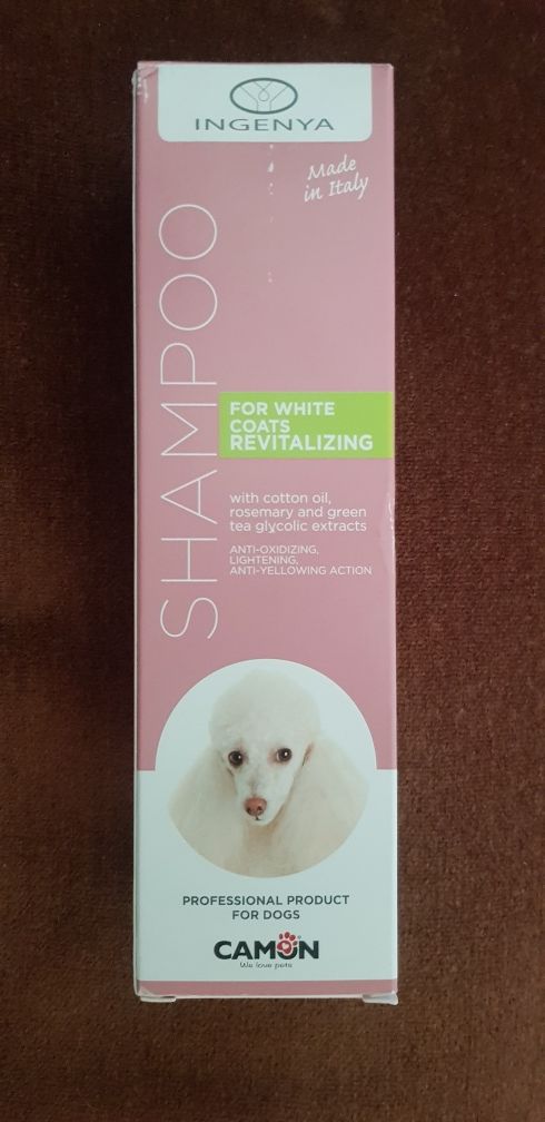 Șampon profesional pentru câini cu par alb