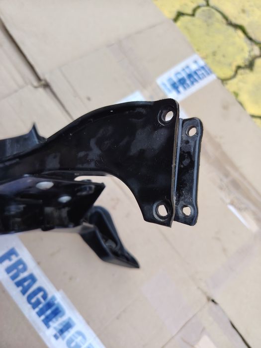 Suport bord și carenă față Derbi Gpr