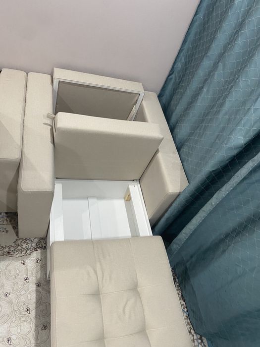 Продается угловой Диван+Кресло.