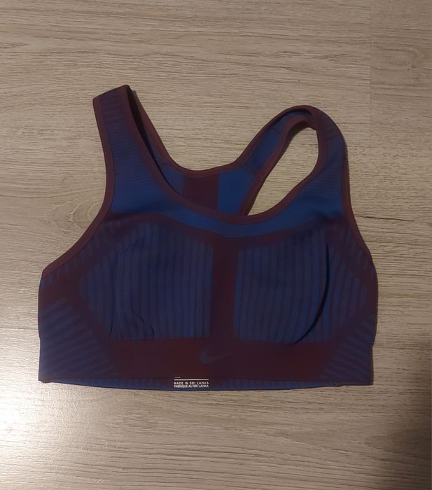 Nike XS  бюстие дамско