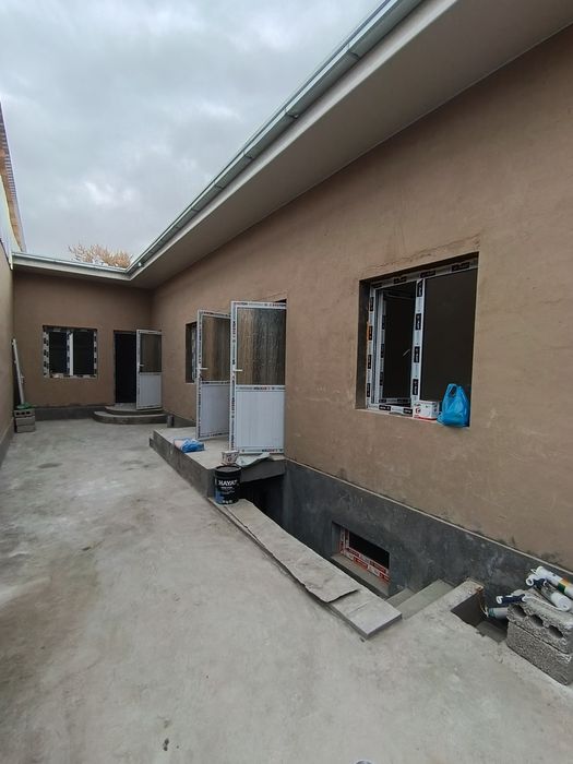 Куктеракдан утганда Генерал унг томон 1 сотиг 4 хонали котеж сотилади