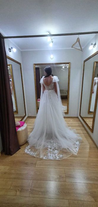 Vând rochie de mireasă