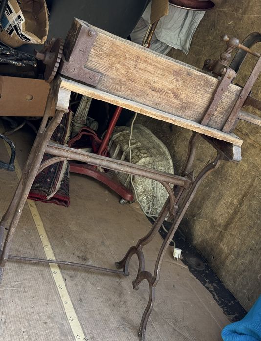 Taietor  tutun vechi decor sau uz