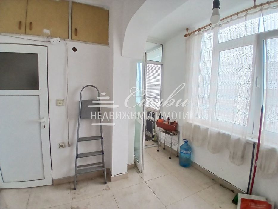 Продава се Двустаен апартамент в Шумен, Добруджански - 64 кв.м за 1315 €/кв.м - Снимка #6