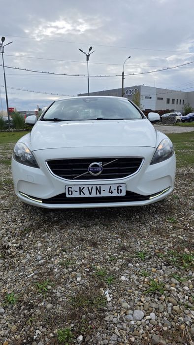 Volvo V40  Fab 2013  1.6 diesel