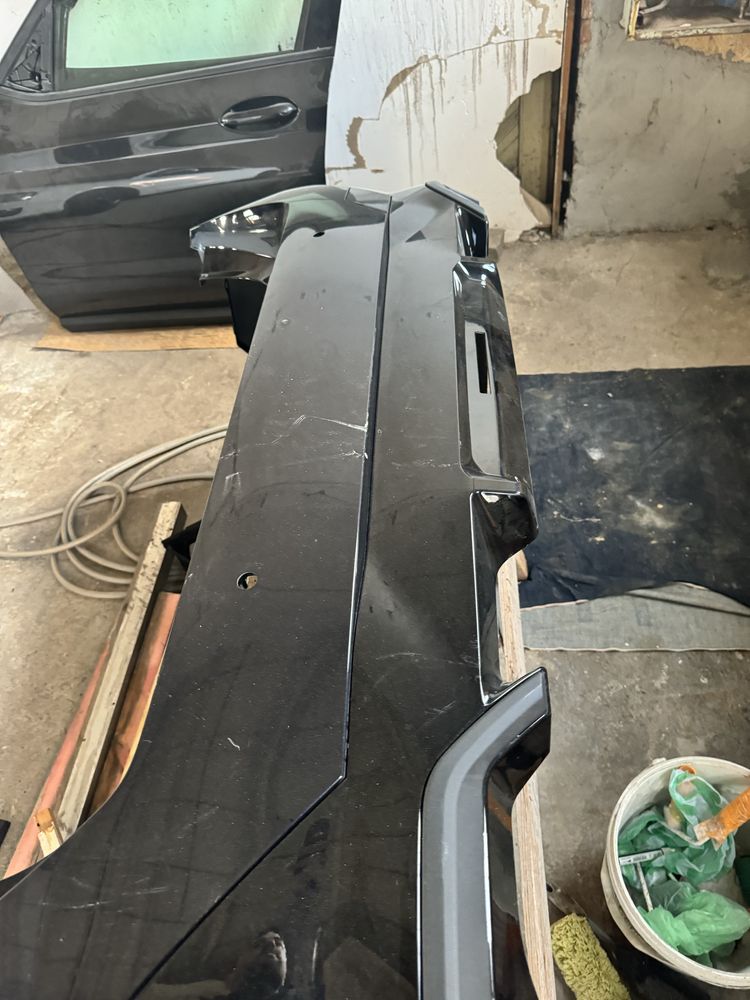 Bmw g60 2024 g 520 i налични предна броня прагове и задна броня