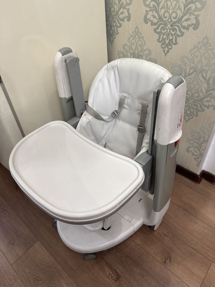 Стул для кормления 3 в 1 . Peg perego Tatamia