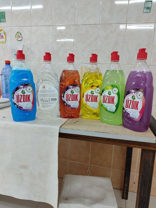 Жидкость для мытья посуды