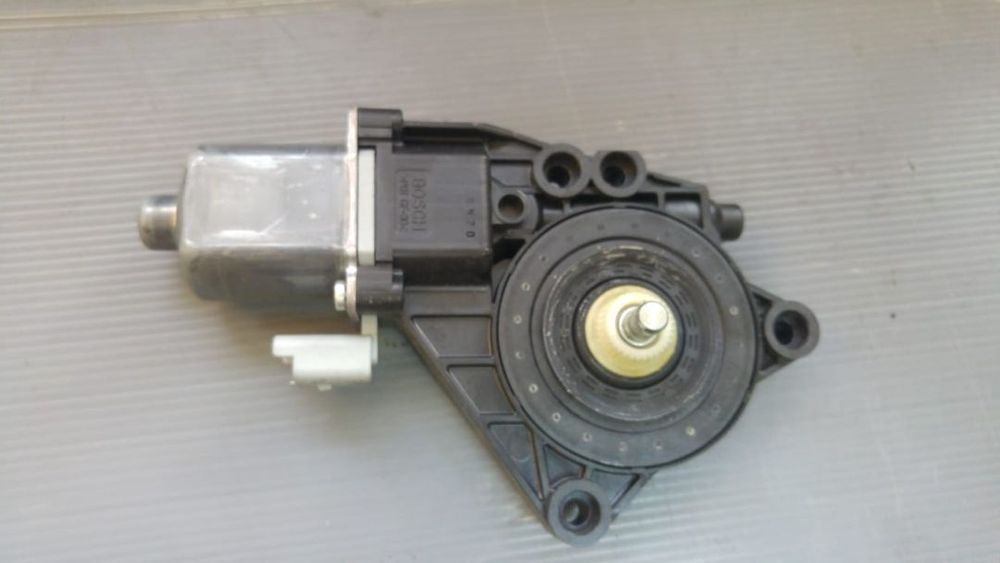 motoras macara usa dreapta spate hyundai ix20 83460-1p000