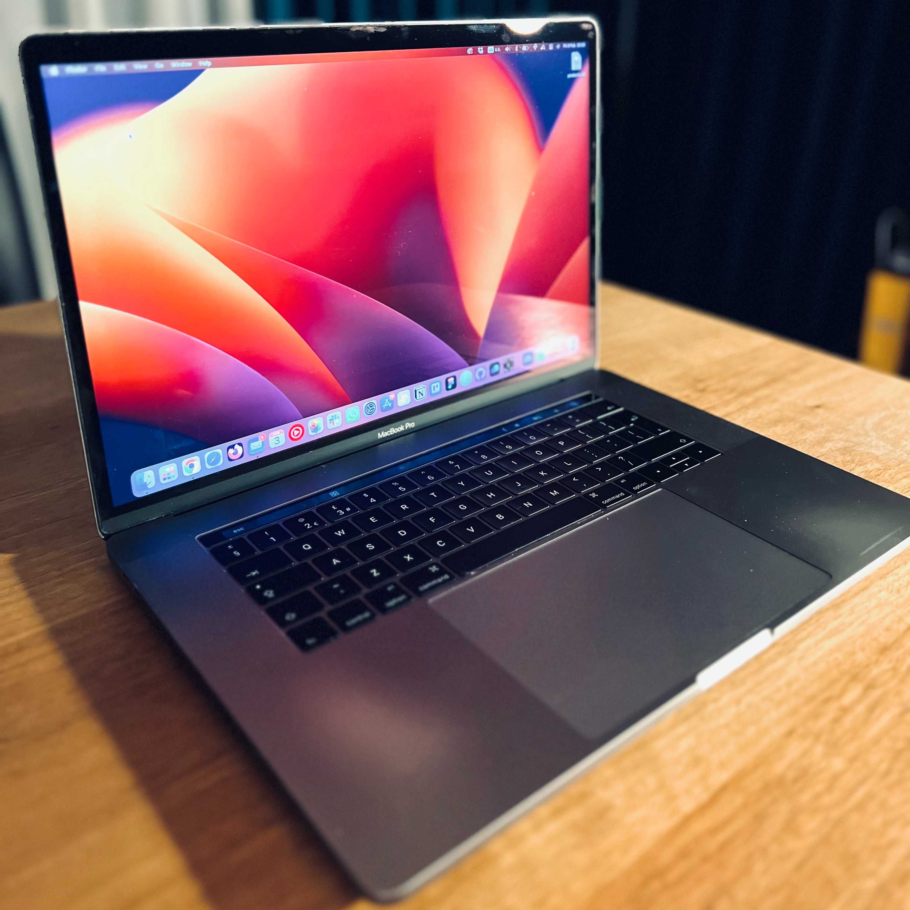 MacBook Pro 15 inch 2017 - Space Gray - 2,8 GHz - 15 GB RAM