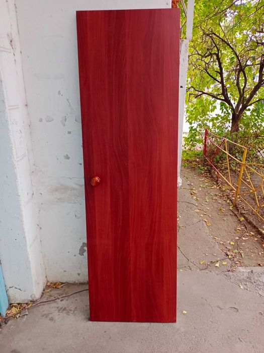 Продам дверь размеры 70/200см и 60/200см БЕЗ КОСЯКА адрес 6мкр