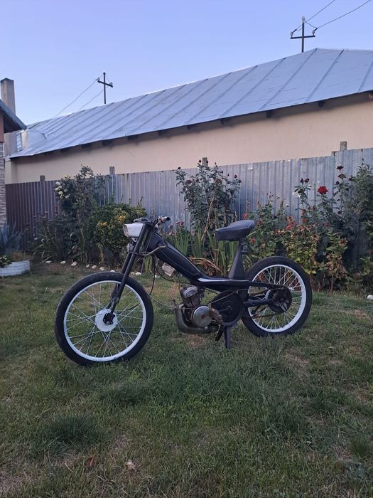 Vând  Motobecane
