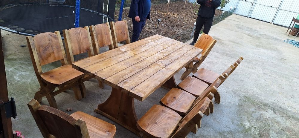 Mese rustice din lemn masiv