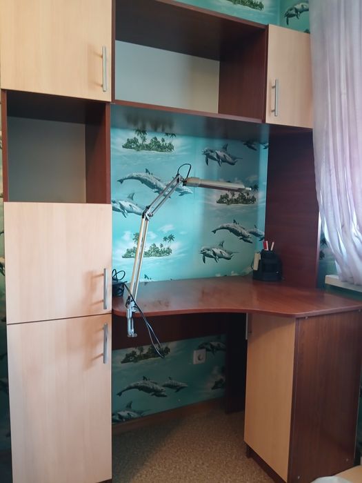 Продам компьютерный, письменный стол