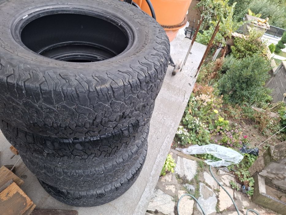 Продавам гуми за джип Lenso tires 31 265/70R16
