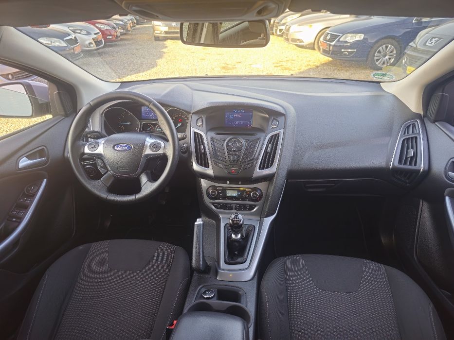 Ford Focus Titanium 2013 1.6d line Assit Side Assit