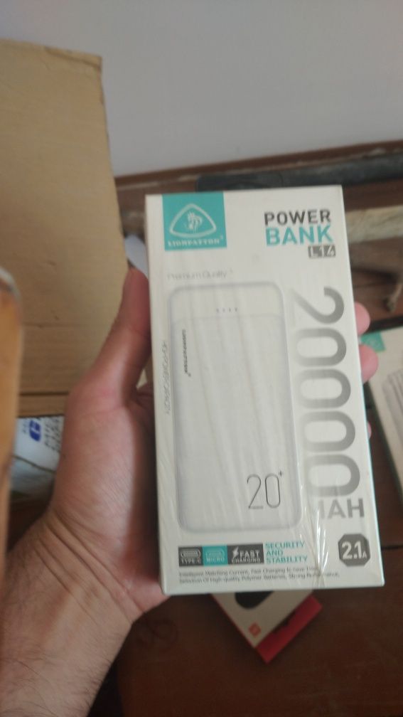 Power bank для телефонов планшет и компьютер