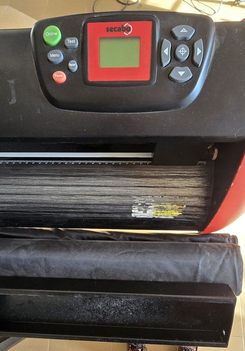 Плотер за печат и рязане на материалы SECABO