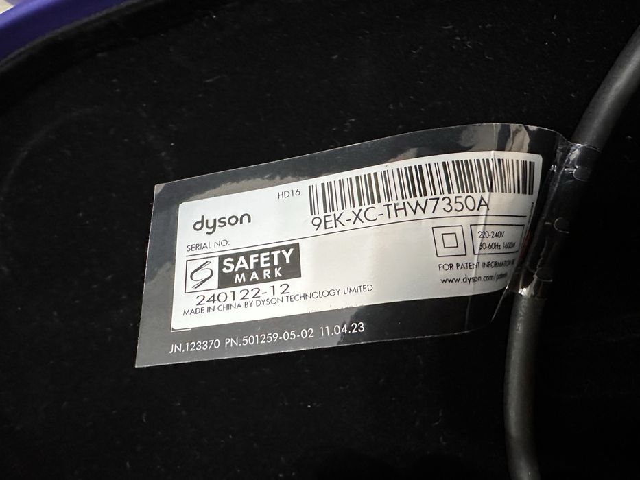 Продам фен Dyson оргинал