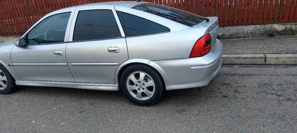 Opel vectra b 1'6-16V pentru programul rabla