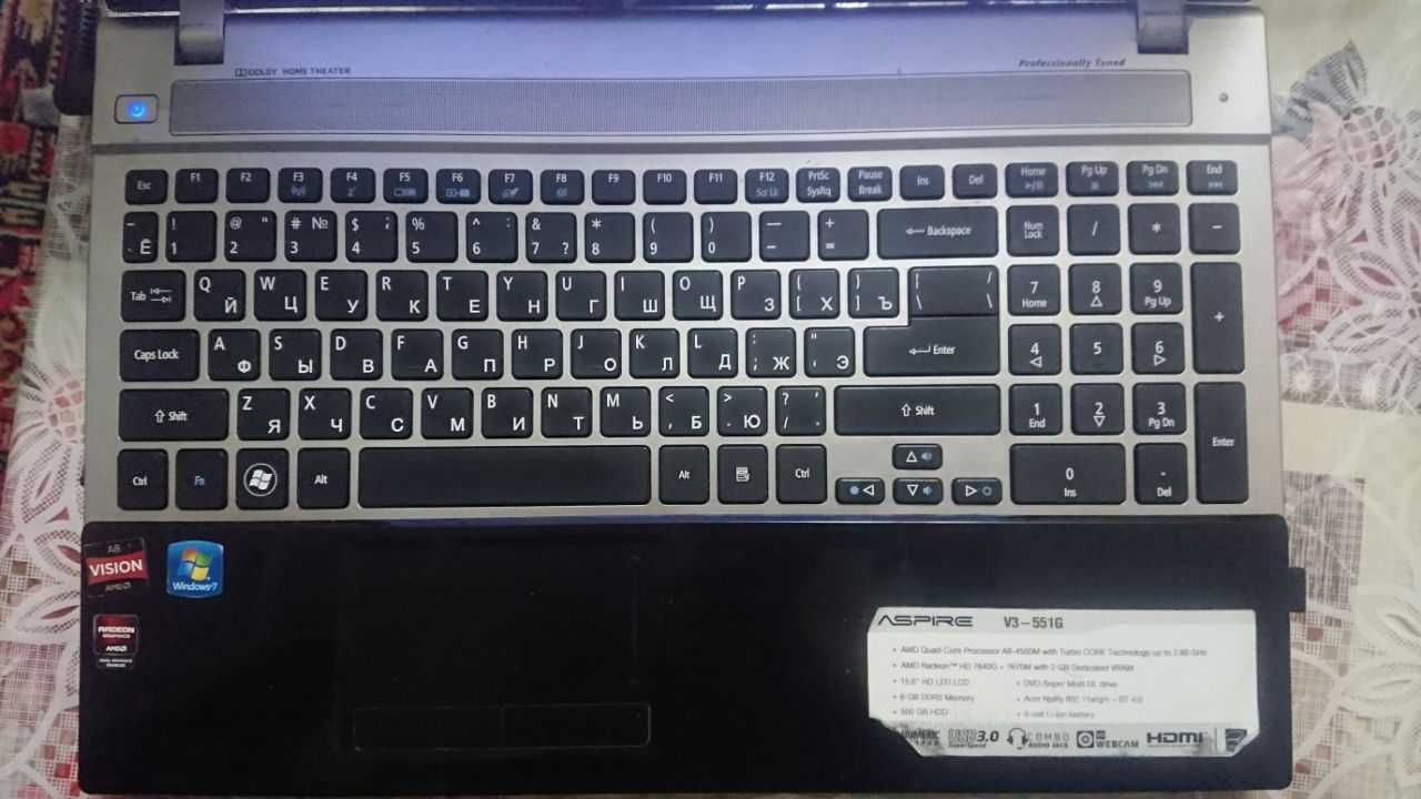 Продам свой Ноутбук Acer Aspire V3-551G- (черный)