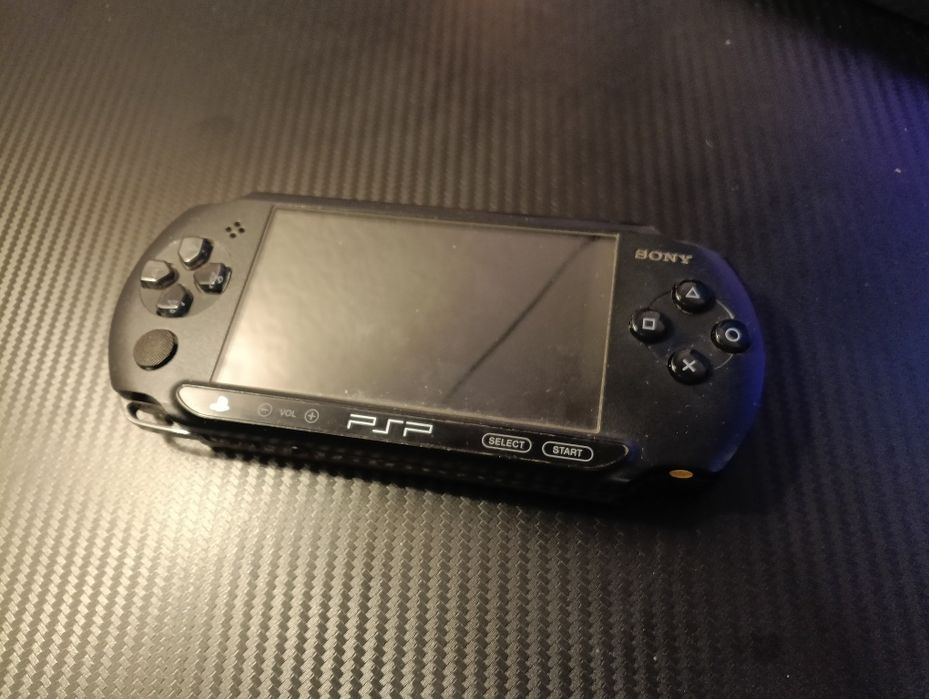 Конзола PSP e1004