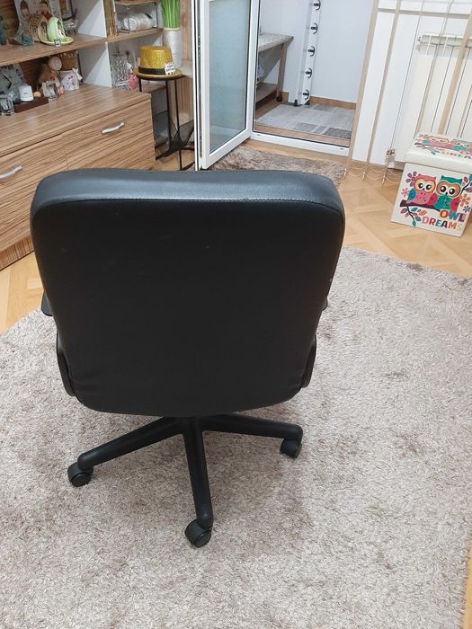 Vand scaun birou reglabil pe inaltime