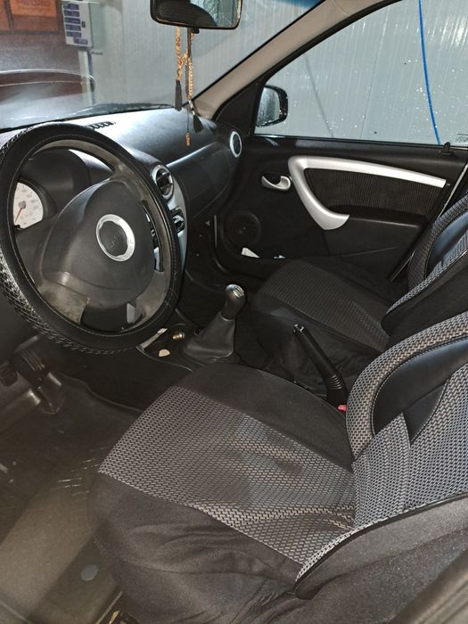 Vând Dacia logan 2008 1.4 benzina