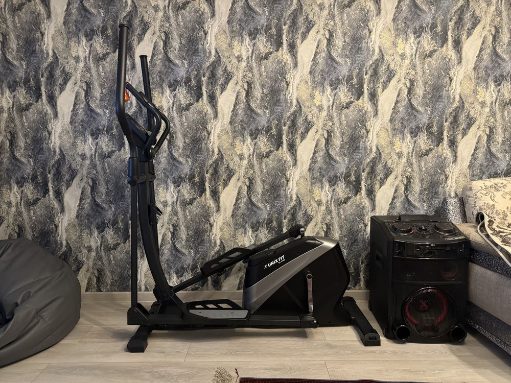 Эллиптический тренажер SL-470E Unix Fit