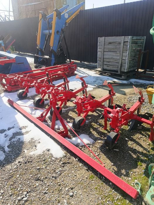 Культиватор окучник