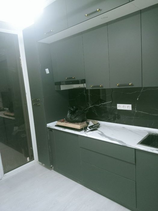 Yosh oyla bilan turishga 2 ta o'qiydigan ishliydigan qzlaga