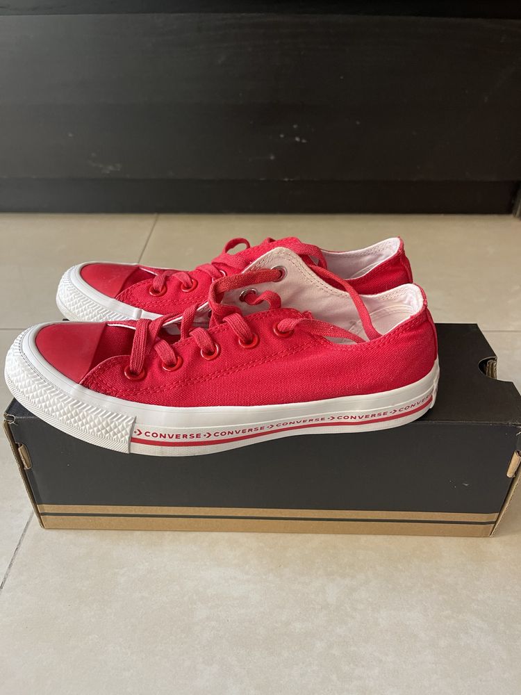 Чисто нови оригинални детски Converse