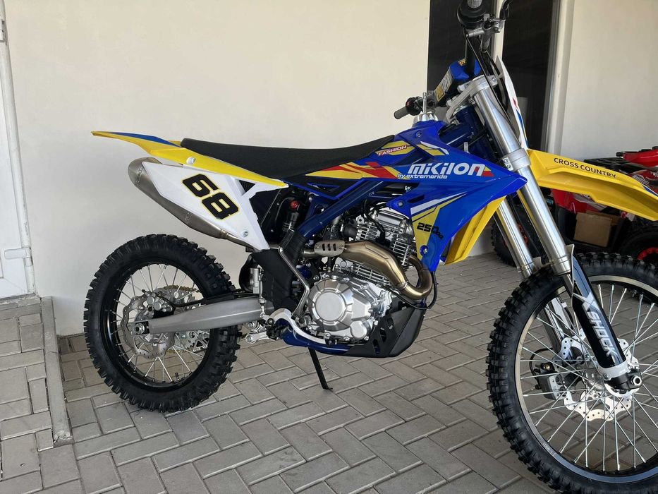 Motocicleta cross MZK Mikilon 250cc 21/18 4T benzina alb/negru