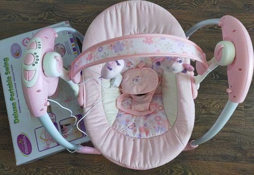 Продается детская ЭЛЕКТРОКАЧЕЛЯ - ШЕЗЛОНГ в отличном состоянии!