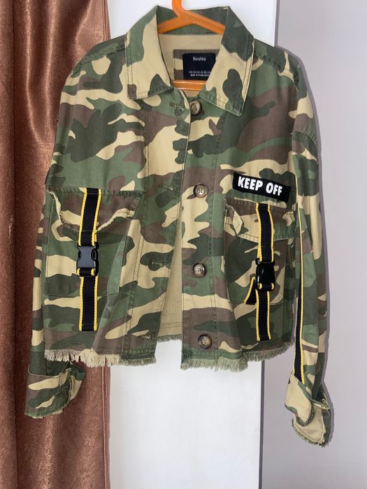 Jacheta scurta-bershka