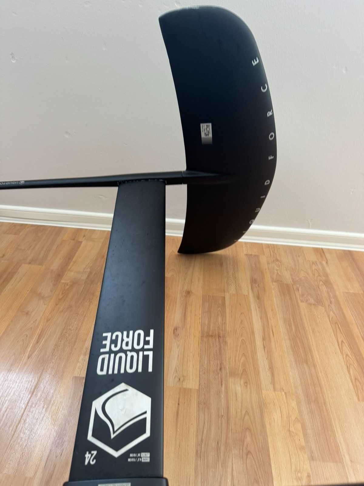 Продавам дъска за изстрелване Liquid Force 2025