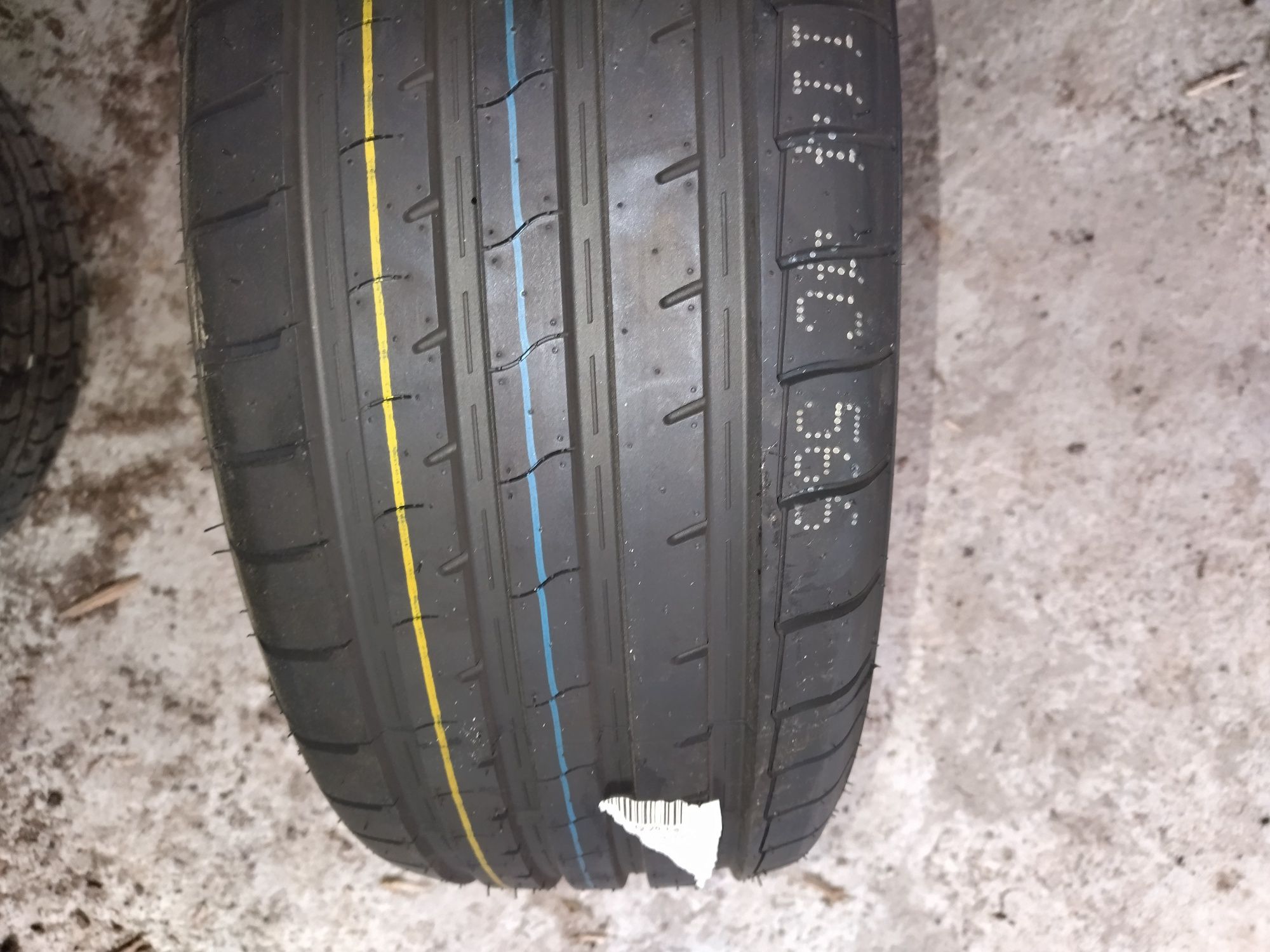Летни гуми за автомобил чисто нови 225х55х16 Windforce