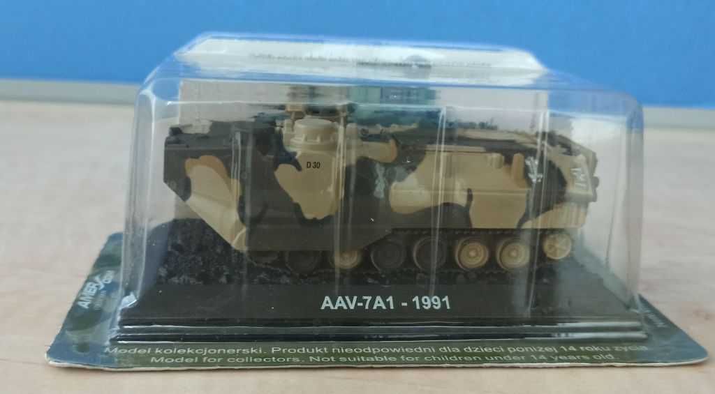 Macheta Vehicul amfibiu de asalt AAV-7A1 USA 1991 - Amercom Tanc 1/72