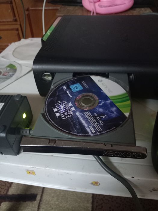 Consola Xbox 360 - 120GB , Completa , 1 maneta , 2 jocuri NU TRIMIT !!